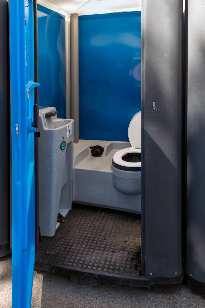 Best High-end porta potty rental  in Milton, LA